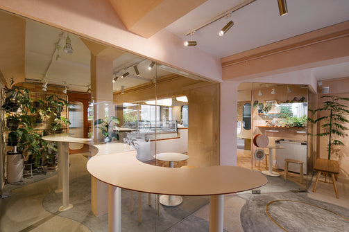 O Happi Place Cafe - connected table from indoor to outdoor.